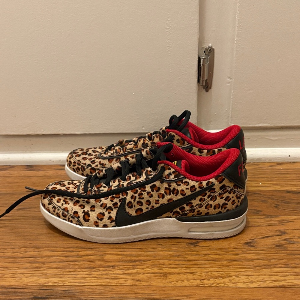Nike Leopard Print Tennis Shoes